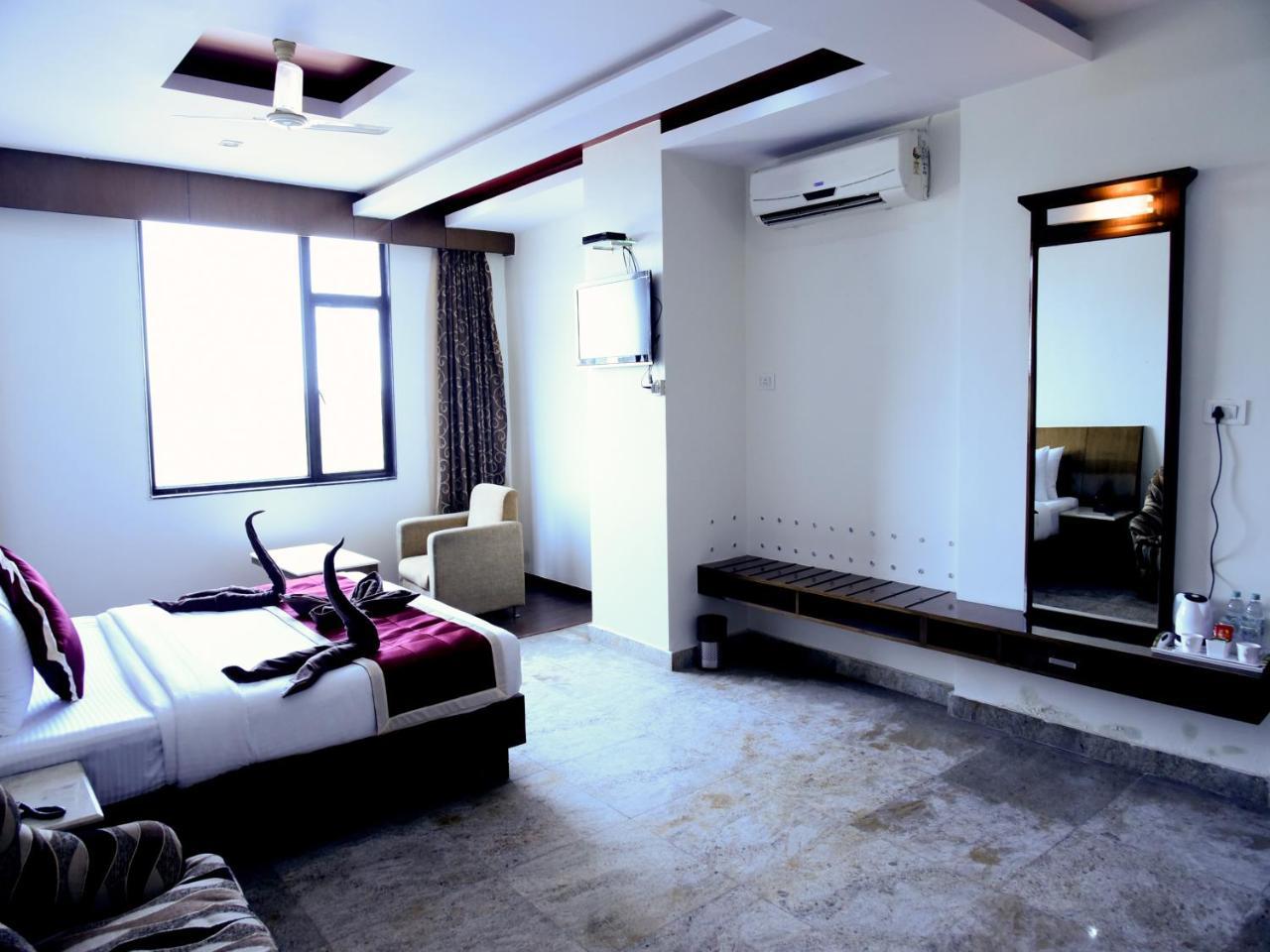 Hotel Sarayu Hassan Exterior photo